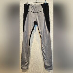 Apana Leggings Size Medium Black and Gray